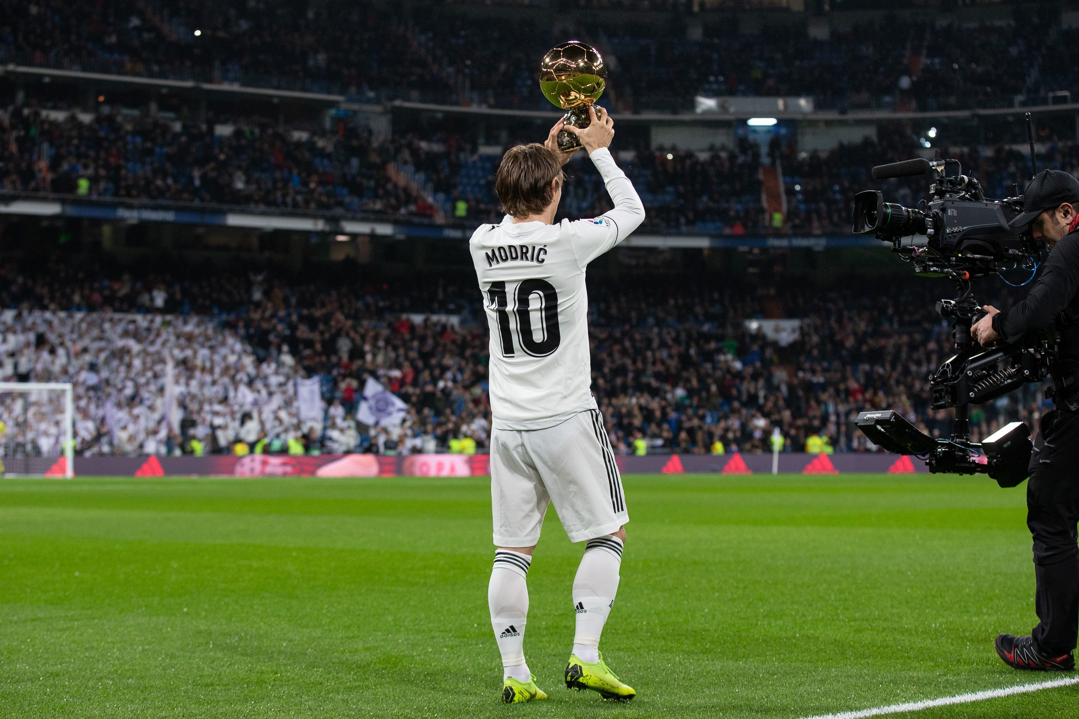 美因茨vs门兴格拉德巴赫：李在城、阿米里首发，雷纳、尼科-埃尔维迪出战